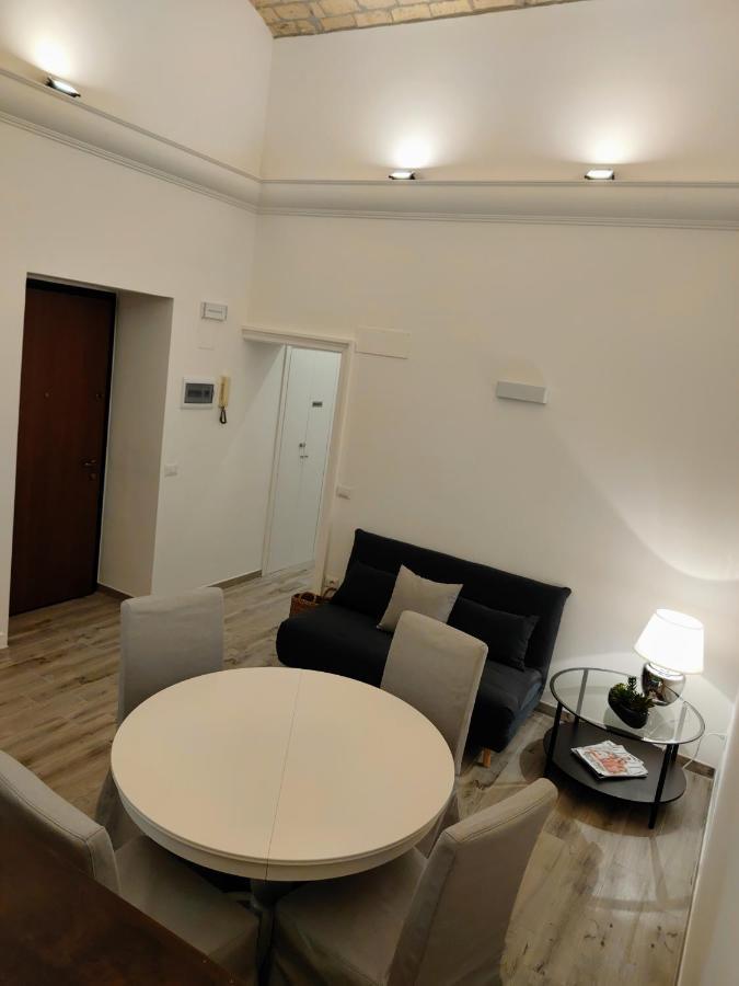 Christy Suite Elegante Appartamento Nel Centro Storico Di Anzio Bagian luar foto